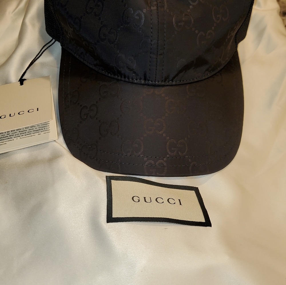 💯 Gucci  Adjustable Black
